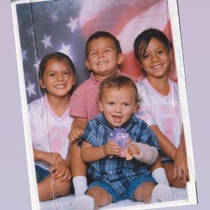 Meet your Posher, Elias